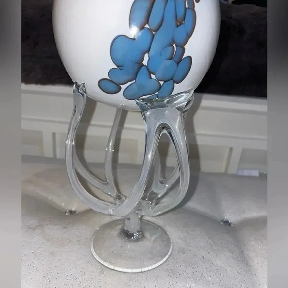 ZORZA MOUTH BLOWN GLASS
JELLYFISH STEM WHITE/BLUE
BERGAMOT CANDLE LARGE - Picture 5 of 14